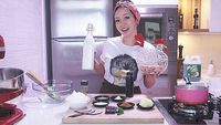 Ini 10 Potret Chef Marinka yang Tetap Cantik Saat Masak dan Makan
