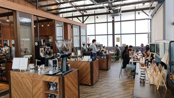 Tak Ada Wifi Tapi Kafe Ini Punya Kopi Terbaik Buat Pencinta Kopi Sejati