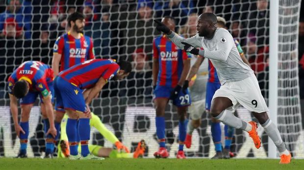 Romelu Lukaku menyamakan kedudukan menjadi 2-2.
