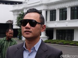 AHY Puji Prabowo dan Bicara Peluangnya Jadi Cawapres AHY Puji Prabowo dan Bicara Peluangnya Jadi Cawapres