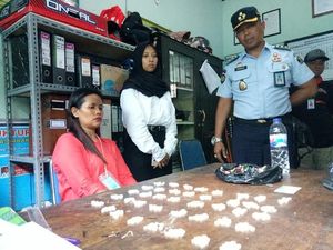 Selundupkan Obat Keras di Celana Dalam, Perempuan Ini Diamankan