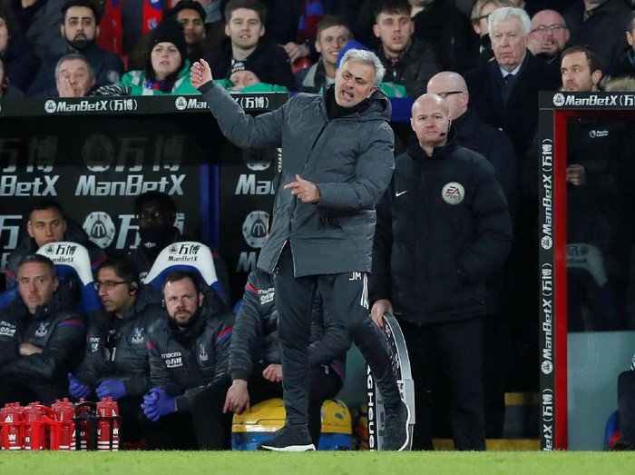 Mourinho Baru Sekali Kalah Lawan Sevilla