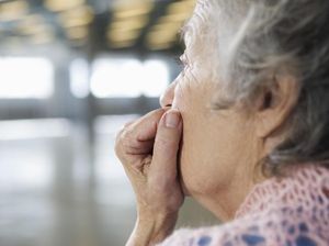 Kisah Haru Pria Rela Berhenti Kerja Demi Rawat Ibu yang Lumpuh