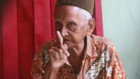 Foto: Keluarga Kakek 91 Tahun yang Patungan Beli Pesawat Pertama RI