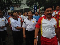 Panglima TNI dan Kapolri Olahraga Bersama di Mabes TNI