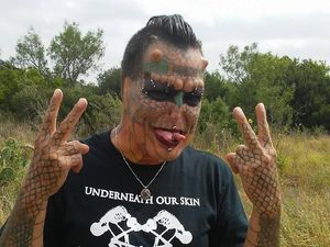 Foto: Eva Tiamat, Transgender yang Terobsesi Jadi Naga Betina Foto: Eva Tiamat, Transgender yang Terobsesi Jadi Naga Betina