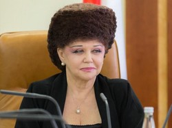 Gaya Rambut Unik Senator Rusia Ini Ramai Dibahas Netizen