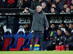 Pembelaan Mourinho untuk Chelsea