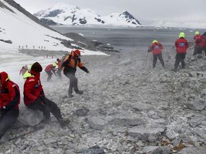 11 Tempat Wisata Populer Dunia yang Kepenuhan Turis (1) 11 Tempat Wisata Populer Dunia yang Kepenuhan Turis (1)