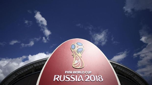 Para wasit elite FIFA mendapatkan bayaran tinggi selama bertugas di Piala Dunia 2018. (