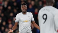 Dua gol ini menampar MU. Anak-anak asuh Jose Mourinho kemudian meningkatkan intensitas serangan dan mengalirkan bola lebih baik. (Foto: David Klein/ REUTERS)