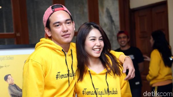 Vanesha Prescilla dan Adipati Dolken Makin Mesra
