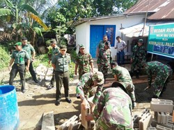 Cerita Dandim Turun Gunung Bedah Gubuk Reyot di Tengah Kota