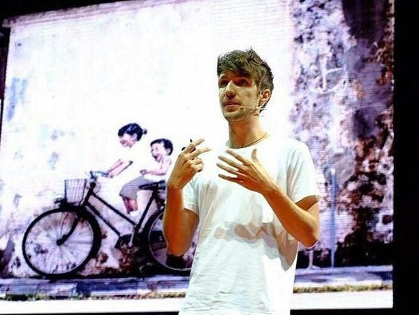 Foto: Ernest Zacharevic, Tetap Cinta Medan Meski Muralnya Dirusak