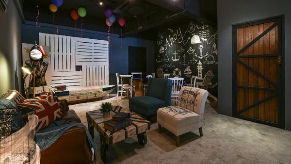 Serasa Berlayar Ditemani Sepotong Molten Cake dan Espresso Harum di Kafe Ini