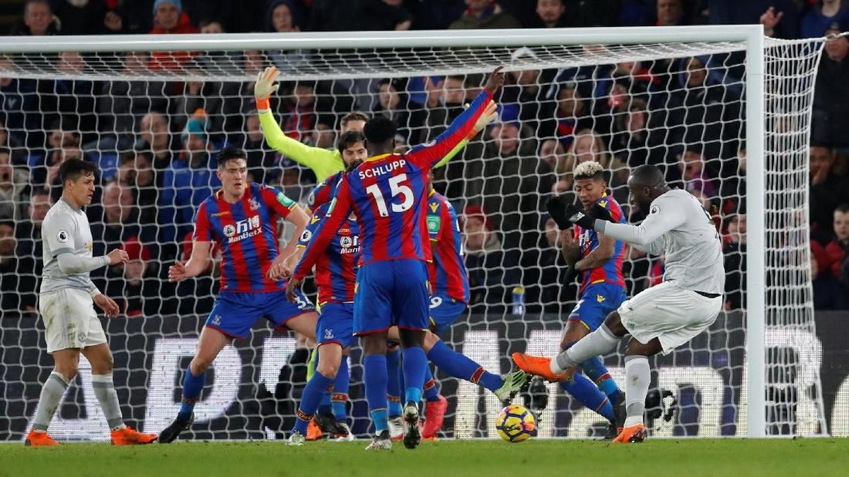 Crystal Palace kecewa berat karena kalah dramatis dari Manchester United (Matthew Childs/ Action Images via Reuters)