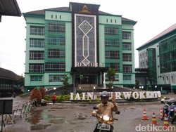 Berikut Tanggapan Rektor IAIN Purwokerto tentang Mahasiswi Bercadar