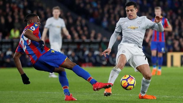 Aaron Wan-Bissaka pemain termahal keempat Man United.