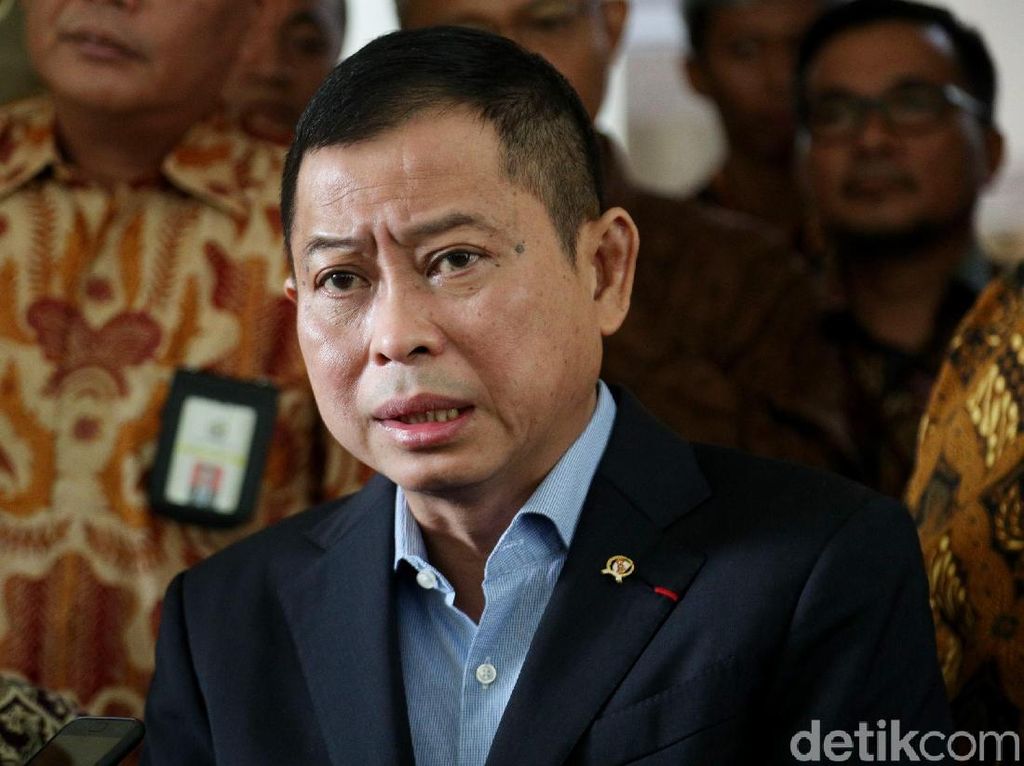 Surat Tak Diterima, KPK Ubah Panggilan Menteri ESDM Jadi Rabu 15 Mei Surat Tak Diterima, KPK Ubah Panggilan Menteri ESDM Jadi Rabu 15 Mei