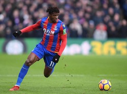 Wilfried Zaha menjadi milik MU pada Januari 2013 setelah bermain 143 untuk Crystal Palace. Zaha cuma bermain empat kali selama berseragam MU. Dia pun akhirnya kembali ke Palace pada musim 2014/2015. (Foto: Mike Hewitt/Getty Images)