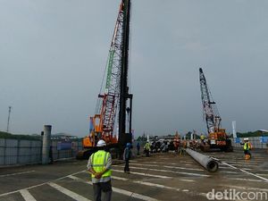 Pelindo III Kucurkan Rp 1,3 T Bangun Flyover Terminal Teluk Lamong Pelindo III Kucurkan Rp 1,3 T Bangun Flyover Terminal Teluk Lamong