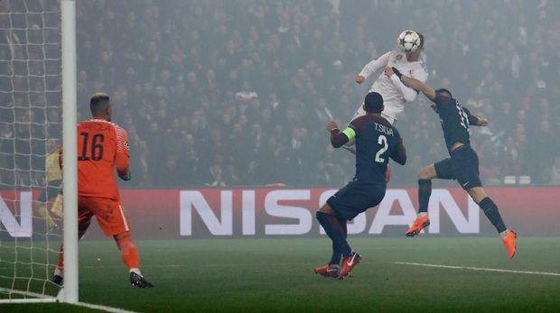 Cristiano Ronaldo mencetak gol pembuka keunggulan Real Madrid.
