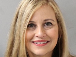 Selingkuh dengan Pengawalnya, Bu Wali Kota di AS Ini Mundur