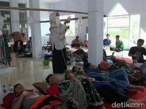 Puluhan Santri di Tegal Keracunan Minuman Puluhan Santri di Tegal Keracunan Minuman