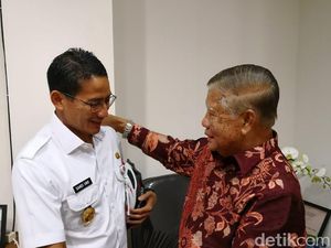 Bertemu Wagub DKI Era 1982, Sandi: Masalah Jakarta Dari Dulu Sama Bertemu Wagub DKI Era 1982, Sandi: Masalah Jakarta Dari Dulu Sama