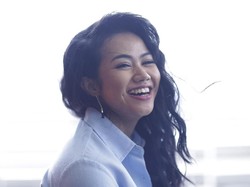 Harus Bahagia, Pesan Awal Tahun Yura Yunita