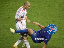PSG ibarat ditanduk Zinedine Zidane, pelatih Real Madrid, seperti halnya di final Piala Dunia 2006. Sakit! (Foto: Twitter @TrollFootball)