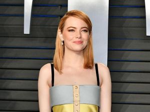 Dikabarkan Pacaran, Emma Stone-Justin Theroux Liburan ke Prancis