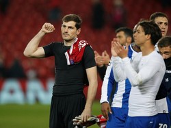 Terima Kasih Casillas untuk Suporter Liverpool