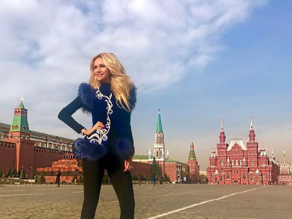 Liburannya Victoria Lopyreva, Si Cantik Ambasador Piala Dunia 2018