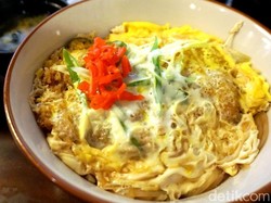 Sakana: Gurih Enak! Chicken Katsu Don Buatan Hotel Bernuansa Jepang di Karawang