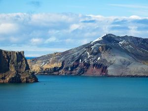 Cantik Sih, tapi Pulau Ini PHP Banget Cantik Sih, tapi Pulau Ini PHP Banget