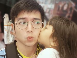 Potret Nicky Tirta dengan Putri Kecilnya yang Kompak Banget
