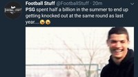 Hampir setengah miliar euro dihabiskan PSG demi menciptakan skuat hebat. Tapi nyatanya mereka kalah juga di Liga Champions. Ronaldo pun sampai tertawa (Foto: Twitter @FootballStuff)
