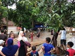 Banjir Terjang Dompu NTB, Sungai Menyempit karena Permukiman