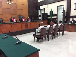5 Pembacok Ahli IT Hermansyah Jalani Sidang Putusan di PN Jaktim