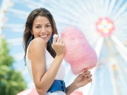 Gulali yang Sering Picu Sakit Gigi Ternyata Ditemukan Dokter Gigi, Lho!