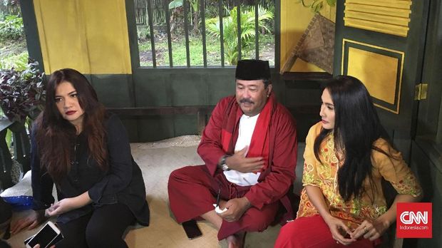 Rano Karno berjanji film 'Si Doel the Movie' bisa disaksikan paling cepat tahun ini.
