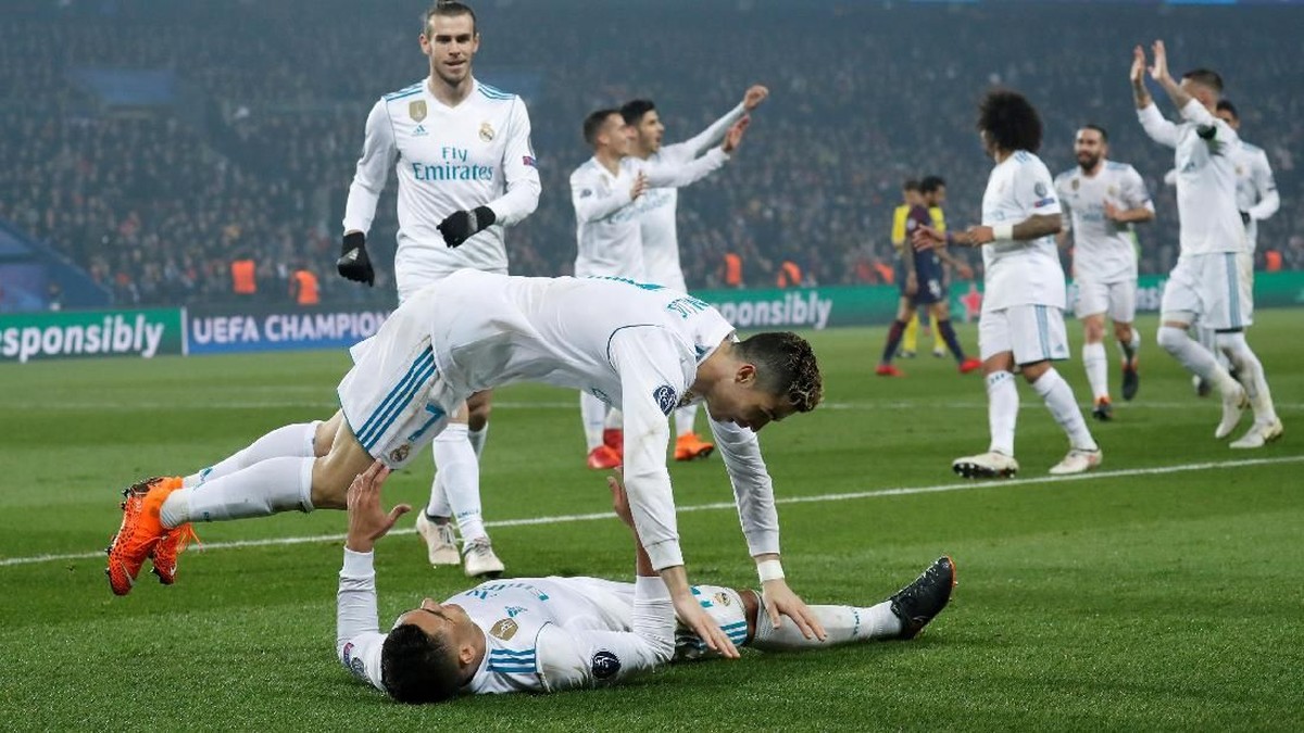 Real Madrid mengalahkan PSG 2-1 di leg kedua babak 16 besar Liga Champions (Gonzalo Fuentes/Reuters)