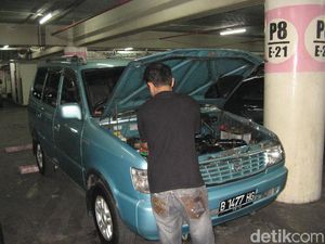 Mobil Kijang Jadul Jawaranya di Karawang Mobil Kijang Jadul Jawaranya di Karawang