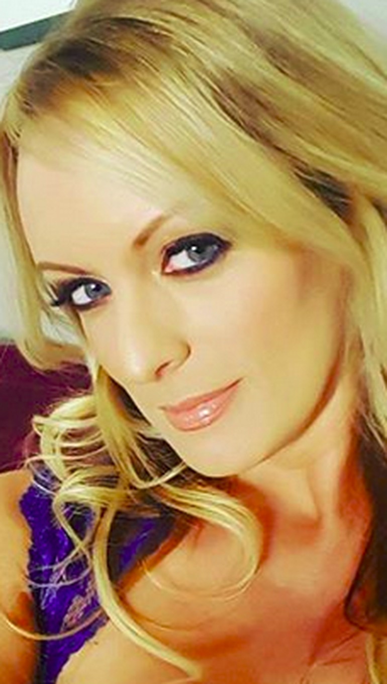 Pengakuan Mengejutkan Stormy Daniels, Bintang Porno Selingkuhan Trump.