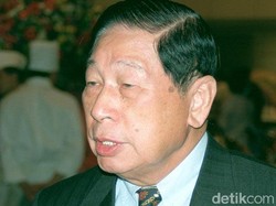 Orang Kaya Tertua Dunia: Umur 99 Tahun Harta Rp 25 Triliun