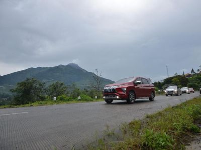 Jajal Xpander di Kaki Gunung Merbabu