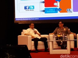 Menkominfo Cerita Sulitnya Tindak Akun Medsos Bermasalah