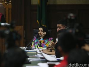 Bupati Rita Juga Dituntut Agar Hak Politik Dicabut 5 Tahun Bupati Rita Juga Dituntut Agar Hak Politik Dicabut 5 Tahun