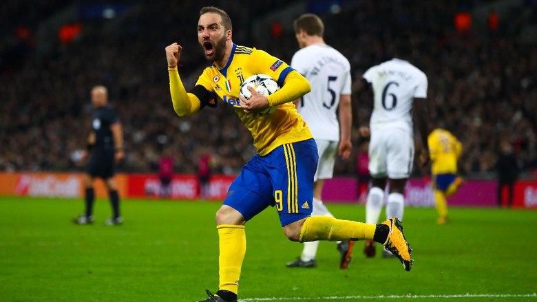 Ini Kelemahan Klasik Klub-klub Inggris Versi Higuain Ini Kelemahan Klasik Klub-klub Inggris Versi Higuain
